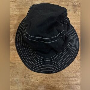 Faded Glory black bucket hat​​​​​